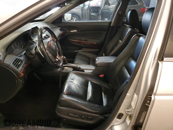 2010 Honda Crosstour EX-L z VIN 5J6TF1H50AL010880, wystawiony jako Copart lot #55805665 z przebiegiem 116 323 mil mil oraz Szkody całkowita. Historia ofert i sprzedaży dostępna na DreamBid. Obrazek 7.
