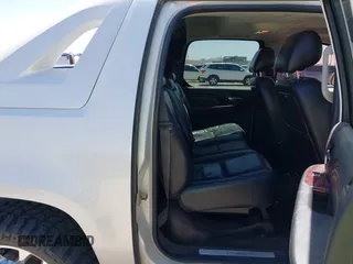 2011 Cadillac Escalade EXT Luxury with VIN 3GYT4MEF6BG161175, listed as a IAAI auction lot 42047669 with 115,235 mi miles. Bid and sale history available at carsss.com. Image 8.