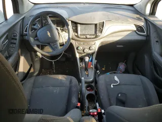 2017 Chevrolet Trax LT z VIN 3GNCJLSB5HL133563, wystawiony jako Copart lot #54974585 z przebiegiem 103 108 mil mil oraz Czysty tytuł • Clean title. Historia ofert i sprzedaży dostępna na DreamBid. Obrazek 8.