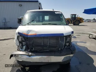 2019 Chevrolet Express Cargo z VIN 1GCWGAFG9K1299520, wystawiony jako Copart lot #60213205 z przebiegiem 116 068 mil mil oraz Szkoda całkowita • Salvage title. Historia ofert i sprzedaży dostępna na DreamBid. Obrazek 5.