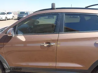 2016 Hyundai Tucson Sport with VIN KM8J33A20GU211615, listed as a IAAI auction lot 41685718 with 97,458 mi miles. Bid and sale history available at carsss.com. Image 14.
