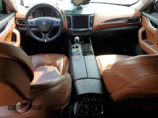 2017 Maserati Levante z VIN ZN661XUA1HX207002, wystawiony jako Copart lot #72803814 z przebiegiem Nie podano mil oraz Szkoda całkowita • Salvage title. Historia ofert i sprzedaży dostępna na DreamBid. Obrazek 8.