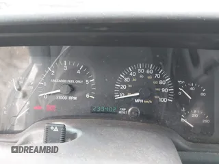 1998 Jeep Cherokee Limited with VIN 1J4FJ78S5WL247179, listed as a IAAI auction lot 41738363 with 233,402 mi miles. Bid and sale history available at carsss.com. Image 7.
