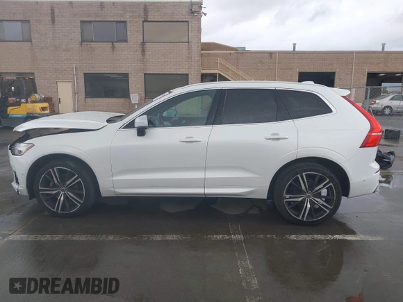 2019 Volvo XC60 R-Design with VIN LYV102RMXKB327226, listed as a IAAI auction lot 41922619 with 46,823 mi miles. Bid and sale history available at carsss.com. Image 14.