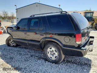 2003 Chevrolet Blazer LS with VIN 1GNDT13X33K185443, listed as a Copart auction lot 52112355 with 97,785 mi miles and Salvage Title. Bid and sale history available at carsss.com. Image 2.