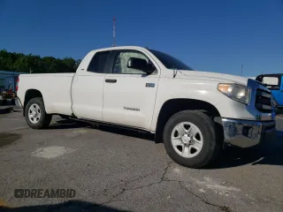 2015 Toyota Tundra SR z VIN 5TFCW5F16FX019046, wystawiony jako Copart lot #57388105 z przebiegiem 123 122 mil mil oraz Szkoda całkowita • Salvage title. Historia ofert i sprzedaży dostępna na DreamBid. Obrazek 4.