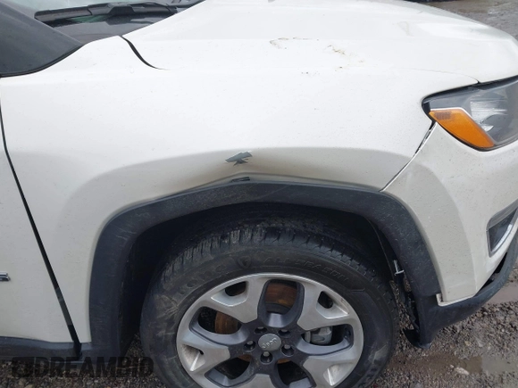 2021 Jeep Compass Limited with VIN 3C4NJCCB9MT597434, listed as a IAAI auction lot 41580549 with 51,549 mi miles. Bid and sale history available at carsss.com. Image 6.