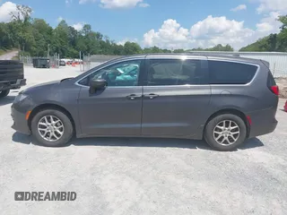 2017 Chrysler Pacifica Touring with VIN 2C4RC1DG4HR770716, listed as a IAAI auction lot 42647418 with 75,958 mi miles and . Bid and sale history available at DreamBid. Image 14.