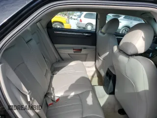 2005 Chrysler 300 C with VIN 2C3AA63H15H525775, listed as a Copart auction lot 52018135 with 59,098 mi miles and Salvage Title. Bid and sale history available at DreamBid. Image 10.