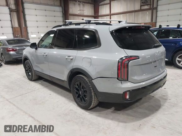 2024 Kia Telluride SX Prestige X-Pro with VIN 5XYP5DGC8RG467469, listed as a IAAI auction lot 41477229 with 38,349 mi miles and . Bid and sale history available at carsss.com. Image 3.