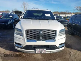 2019 Lincoln Navigator Reserve z VIN 5LMJJ2LT2KEL09194, wystawiony jako IAAI lot #40900152 z przebiegiem 117 272 mil mil oraz . Historia ofert i sprzedaży dostępna na DreamBid. Obrazek 13.