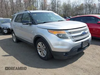 2011 Ford Explorer XLT with VIN 1FMHK7D88BGA64122, listed as a IAAI auction lot 42006804 with 201,067 mi miles and . Bid and sale history available at carsss.com. Image 1.