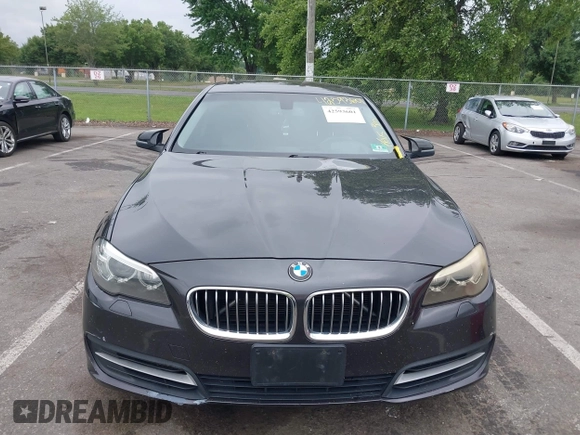2014 BMW 5 Series 528i xDrive z VIN WBA5A7C5XED612819, wystawiony jako IAAI lot #42593601 z przebiegiem 174 821 mil mil oraz . Historia ofert i sprzedaży dostępna na DreamBid. Obrazek 12.