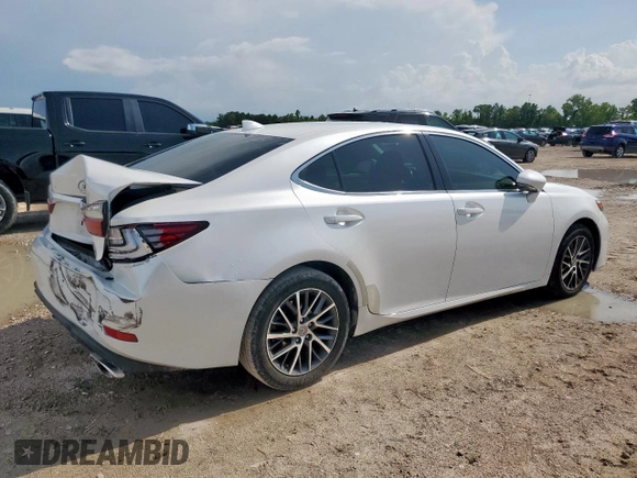 2016 Lexus ES 330 with VIN JTHBK1GGXG2238351, listed as a Copart auction lot 61238925 with 62,447 mi miles and Salvage title. Bid and sale history available at DreamBid. Image 3.