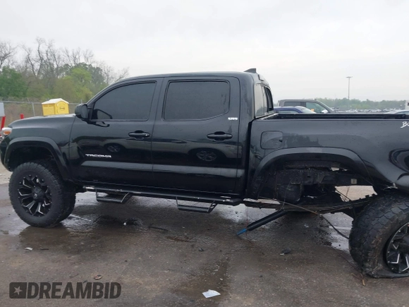 2017 Toyota Tacoma SR5 with VIN 5TFCZ5AN6HX076769, listed as a IAAI auction lot 41889869 with 208,894 mi miles. Bid and sale history available at carsss.com. Image 14.