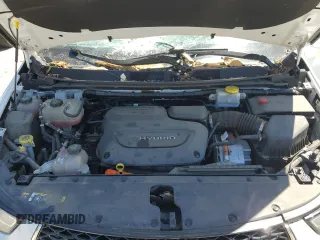 2022 Chrysler Pacifica Hybrid Limited z VIN 2C4RC1S7XNR123039, wystawiony jako Copart lot #57786915 z przebiegiem 61 616 mil mil oraz Szkoda całkowita • Salvage title. Historia ofert i sprzedaży dostępna na DreamBid. Obrazek 12.