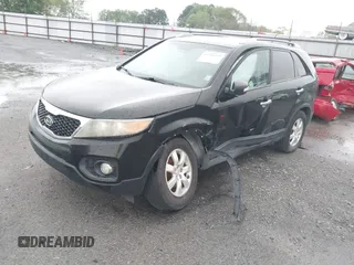2011 Kia Sorento LX with VIN 5XYKT4A17BG075127, listed as a IAAI auction lot 41944643 with 123,785 mi miles. Bid and sale history available at carsss.com. Image 2.