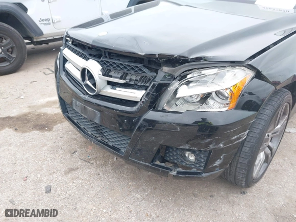 2012 Mercedes-Benz GLK-Class GLK 350 with VIN WDCGG8HBXCF844086, listed as a IAAI auction lot 41637820 with 139,117 mi miles. Bid and sale history available at carsss.com. Image 6.
