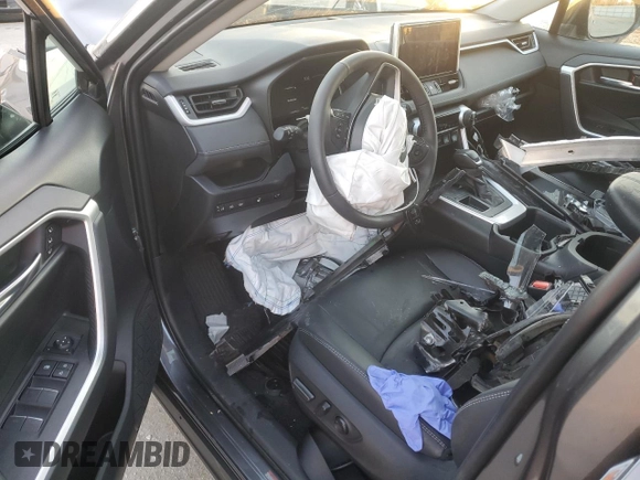 2024 Toyota RAV4 XLE Premium с VIN 2T3C1RFV1RC284430, выставлен на аукционе Copart как лот 43248235 с пробегом 4 688 миль миль и Списание • Salvage title. История ставок и продаж доступна на DreamBid. Изображение 8.