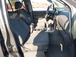 2008 Nissan Pathfinder LE z VIN 5N1AR18U48C638622, wystawiony jako IAAI lot #41975580 z przebiegiem 178 133 mil mil oraz . Historia ofert i sprzedaży dostępna na DreamBid. Obrazek 5.