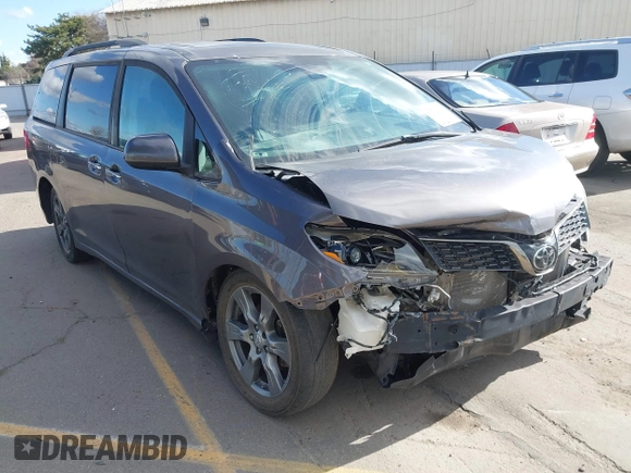 2020 Toyota Sienna SE with VIN 5TDXZ3DC7LS031564, listed as a IAAI auction lot 41710500 with 38,559 mi miles. Bid and sale history available at carsss.com. Image 1.