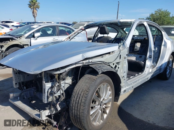 2019 Infiniti Q50 3.0t LUXE with VIN JN1EV7AP1KM516989, listed as a IAAI auction lot 39728303 with 1 mi miles. Bid and sale history available at carsss.com. Image 6.