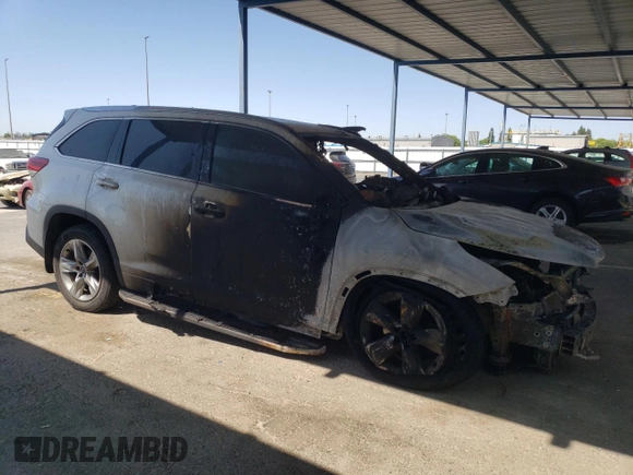 2018 Toyota Highlander Limited с VIN 5TDDZRFH0JS907340, выставлен на аукционе Copart как лот 62145195 с пробегом Не указан миль и На запчасти • Non repairable. История ставок и продаж доступна на DreamBid. Изображение 4.