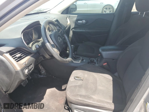 2016 Jeep Cherokee Latitude with VIN 1C4PJMCS5GW227966, listed as a Copart auction lot 53083925 with 153,519 mi miles and Clean Title. Bid and sale history available at carsss.com. Image 7.