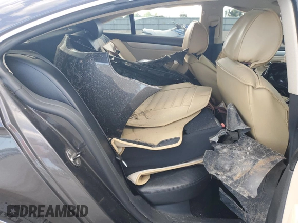 2010 Volkswagen CC Luxury with VIN WVWHL7AN3AE520131, listed as a Copart auction lot 55676515 with 111,128 mi miles and Salvage title. Bid and sale history available at DreamBid. Image 10.
