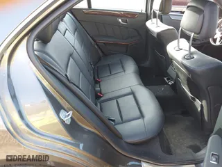 2013 Mercedes-Benz E-Class E 350 Luxury with VIN WDDHF8JB5DA761838, listed as a IAAI auction lot 41378582 with 1 mi miles. Bid and sale history available at carsss.com. Image 8.