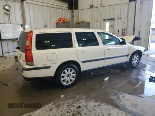 2001 Volvo V70 with VIN YV1SW61R112091223, listed as a Copart auction lot 73763734 with 0 mi miles and Non Repairable. Bid and sale history available at carsss.com. Image 3.