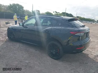 2022 Maserati Levante GT with VIN ZN661XUA2NX393788, listed as a IAAI auction lot 41193330 with NaN miles. Bid and sale history available at carsss.com. Image 3.
