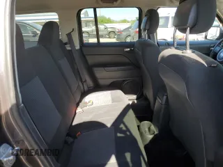 2015 Jeep Patriot Altitude z VIN 1C4NJRBB5FD143422, wystawiony jako Copart lot #56738425 z przebiegiem 148 475 mil mil oraz Szkoda całkowita • Salvage title. Historia ofert i sprzedaży dostępna na DreamBid. Obrazek 11.
