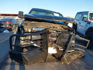2018 Chevrolet Silverado 1500 Work Truck with VIN 3GCUKNEC8JG402700, listed as a IAAI auction lot 41015830 with 107,781 mi miles. Bid and sale history available at carsss.com. Image 6.
