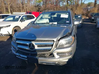 2015 Mercedes-Benz GL-Class GL 450 with VIN 4JGDF6EEXFA471143, listed as a IAAI auction lot 41062987 with 134,674 mi miles. Bid and sale history available at carsss.com. Image 12.