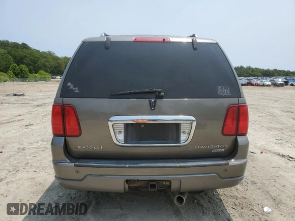 2004 Lincoln Navigator Luxury with VIN 5LMFU28R74LJ09128, listed as a Copart auction lot 59023625 with 181,658 mi miles and Salvage title. Bid and sale history available at DreamBid. Image 6.