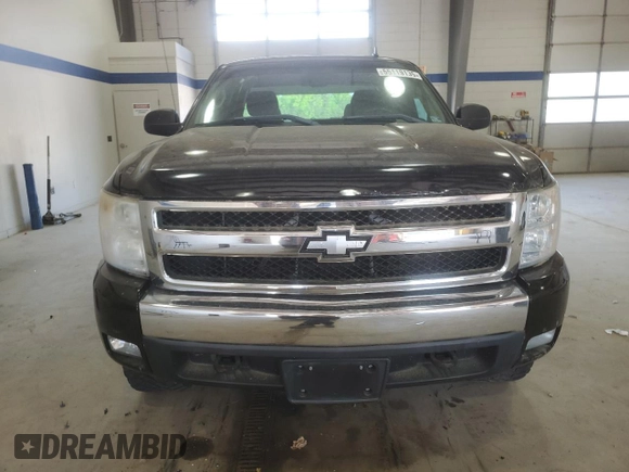 2008 Chevrolet Silverado 1500 LTZ with VIN 2GCEK19JX81149209, listed as a Copart auction lot 55119135 with 141,633 mi miles and Clean Title. Bid and sale history available at DreamBid. Image 5.