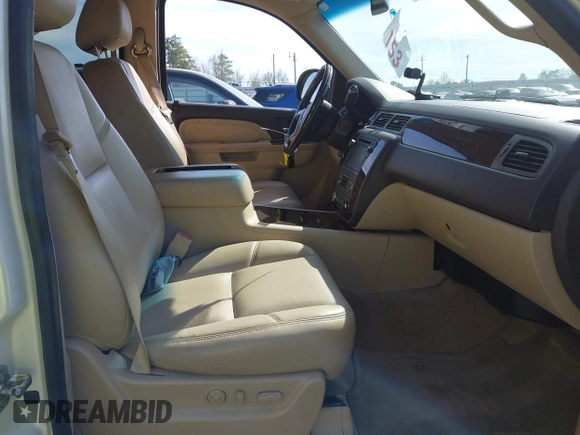 2013 GMC Yukon Denali with VIN 1GKS1EEF6DR158591, listed as a IAAI auction lot 41846763 with 182,720 mi miles. Bid and sale history available at carsss.com. Image 5.