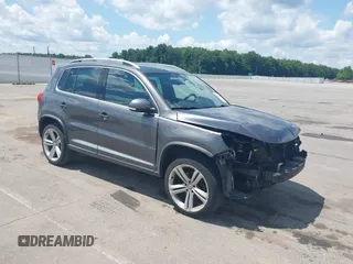 2016 Volkswagen Tiguan SE with VIN WVGAV7AX8GW083822, listed as a IAAI auction lot 42529779 with 65,437 mi miles and . Bid and sale history available at DreamBid. Image 1.