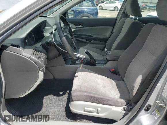 2009 Honda Accord LX-P z VIN 1HGCP26449A176993, wystawiony jako Copart lot #56486055 z przebiegiem 131 113 mil mil oraz Szkoda całkowita • Salvage title. Historia ofert i sprzedaży dostępna na DreamBid. Obrazek 7.