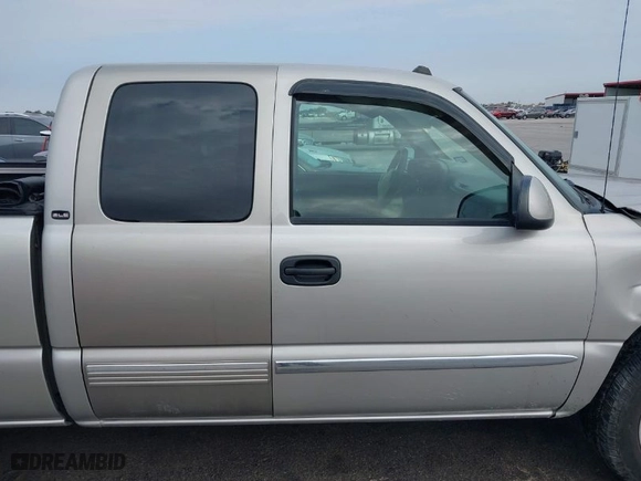 2004 GMC Sierra 1500 SLE with VIN 2GTEC19T341320360, listed as a IAAI auction lot 41583767 with 143,664 mi miles. Bid and sale history available at carsss.com. Image 13.