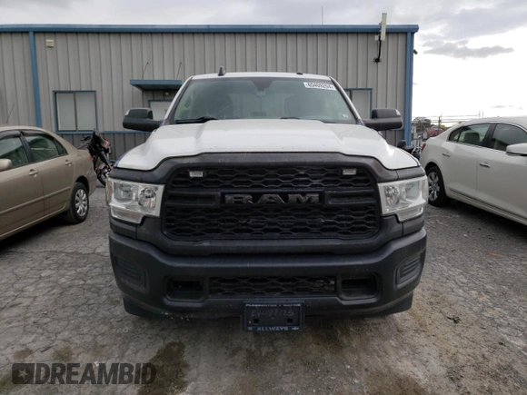 2019 Ram 2500 Tradesman z VIN 3C6UR4CJ1KG517879, wystawiony jako Copart lot #65409294 z przebiegiem 87 132 mil mil oraz Szkoda całkowita • Salvage title. Historia ofert i sprzedaży dostępna na DreamBid. Obrazek 5.