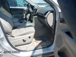2012 Jeep Grand Cherokee Laredo with VIN 1C4RJEAG4CC167557, listed as a IAAI auction lot 42047720 with 195,631 mi miles. Bid and sale history available at carsss.com. Image 5.