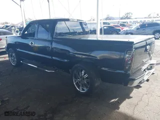 2003 Chevrolet Silverado 1500 LS with VIN 1GCEK19T53E131290, listed as a IAAI auction lot 41414921 with 191,890 mi miles. Bid and sale history available at carsss.com. Image 3.