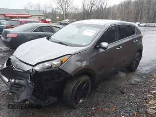 2017 Kia Sportage LX with VIN KNDPMCAC8H7173202, listed as a IAAI auction lot 41938786 with 80,022 mi miles and . Bid and sale history available at carsss.com. Image 2.