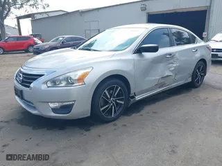 2013 Nissan Altima 2.5 SV with VIN 1N4AL3AP9DN469451, listed as a IAAI auction lot 42046585 with 146,898 mi miles. Bid and sale history available at carsss.com. Image 2.