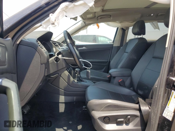 2018 Volkswagen Tiguan SEL with VIN 3VV3B7AX0JM051848, listed as a Copart auction lot 60320655 with 75,141 mi miles and Salvage title. Bid and sale history available at DreamBid. Image 7.