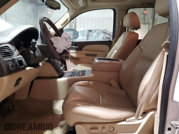 2014 GMC Yukon XL Denali with VIN 1GKS2MEF0ER158546, listed as a Copart auction lot 45124115 with 249,143 mi miles and Salvage Title. Bid and sale history available at carsss.com. Image 7.