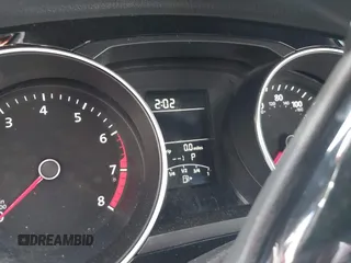 2016 Volkswagen Jetta Sport с VIN 3VWD17AJXGM318744, выставлен на аукционе IAAI как лот 41048705 с пробегом Не указан миль и . История ставок и продаж доступна на DreamBid. Изображение 14.