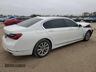 2021 BMW 7 Series 740i with VIN WBA7T2C09MCG32688, listed as a Copart auction lot 88122315 with 30,668 mi miles and Salvage title. Bid and sale history available at DreamBid. Image 3.